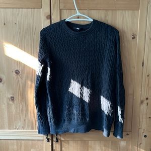 Charcoal grey UNIQLO cable knit sweater